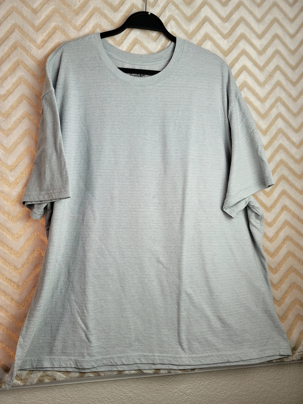 Goodfellow & Co Light Gray Short Sleeve Crewneck Tee